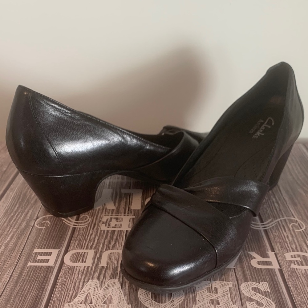 Clark’s Artisan shoes. Size 7.5. Rubber soles.